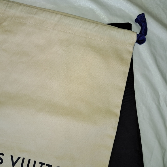 Pair of large Louis Vuitton Dust Bags - Picture 3 of 8